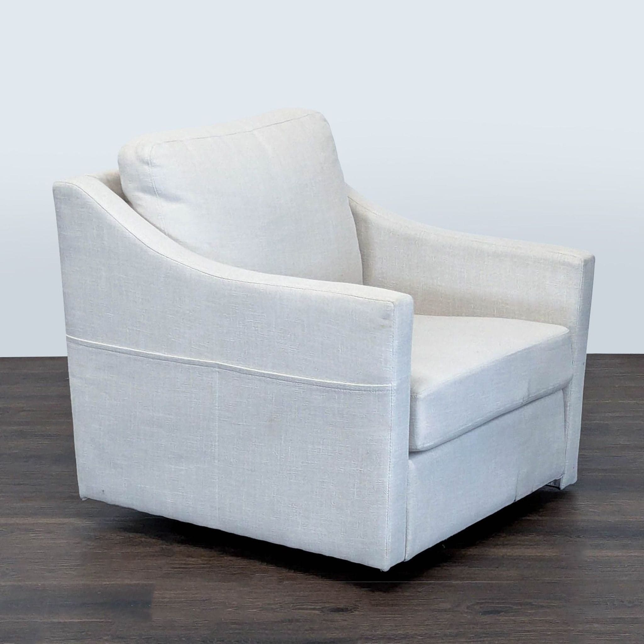 Modern Lounge Chair with Cushioned Seat and Back - Thumbnail 3