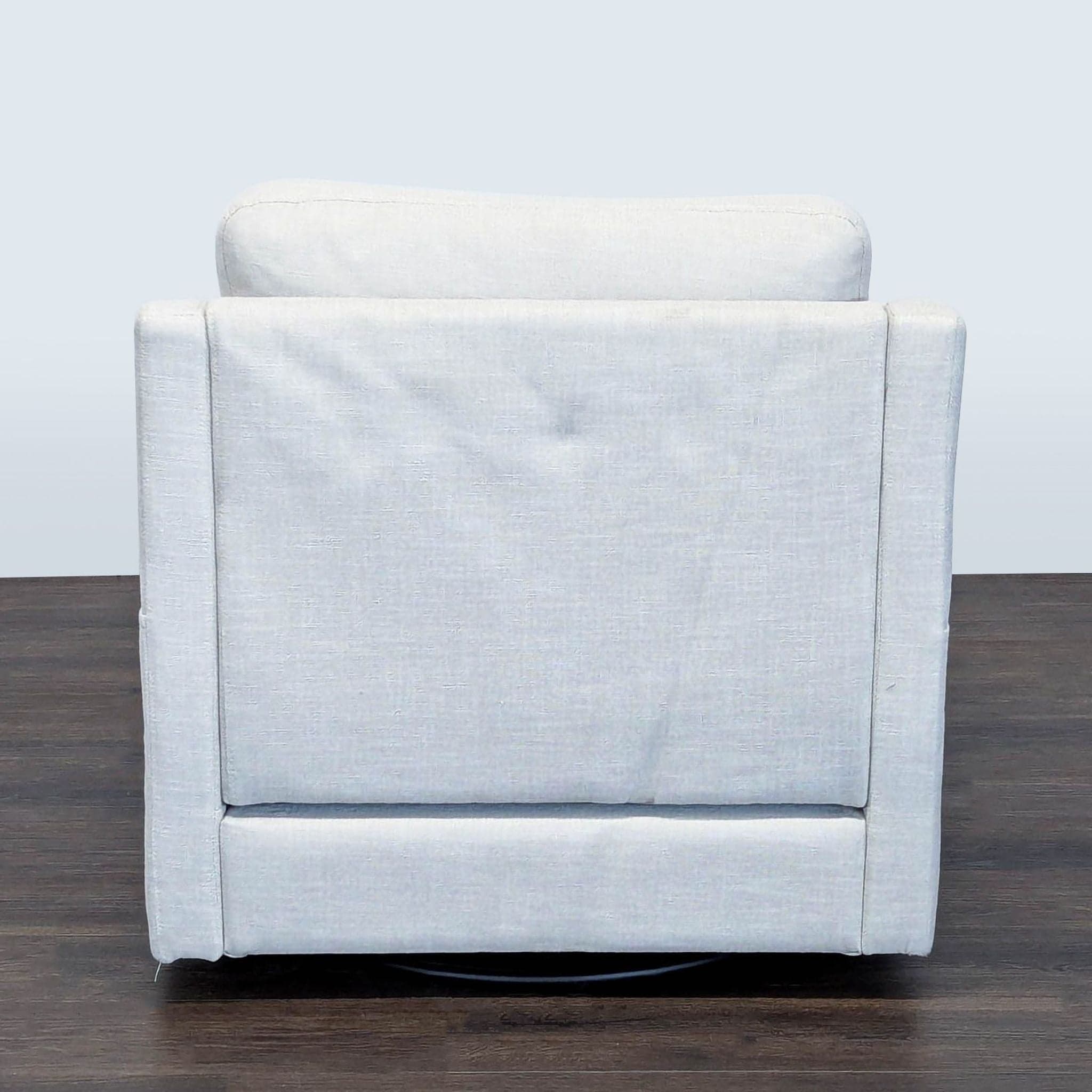 Modern Lounge Chair with Cushioned Seat and Back - Thumbnail 4