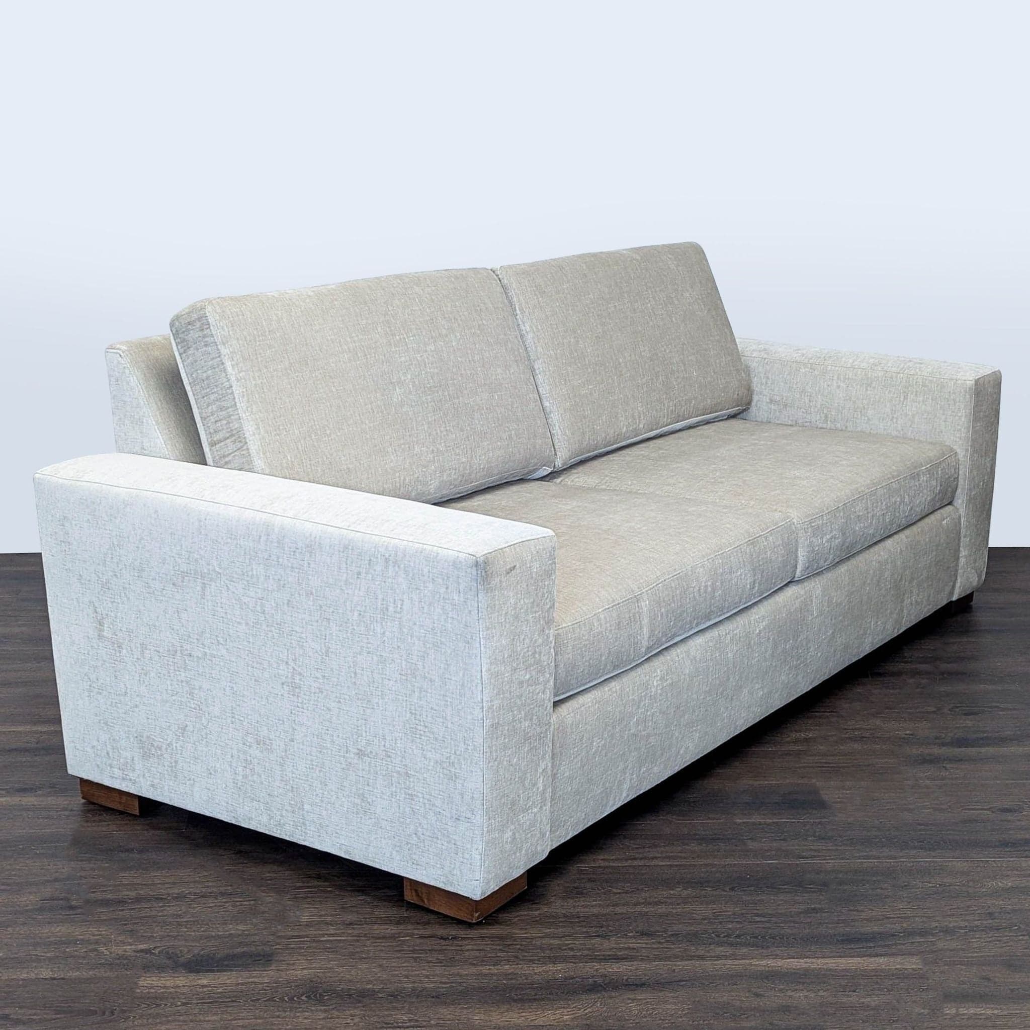 Modern 3-Seat Sofa with Wide Arms - Thumbnail 3
