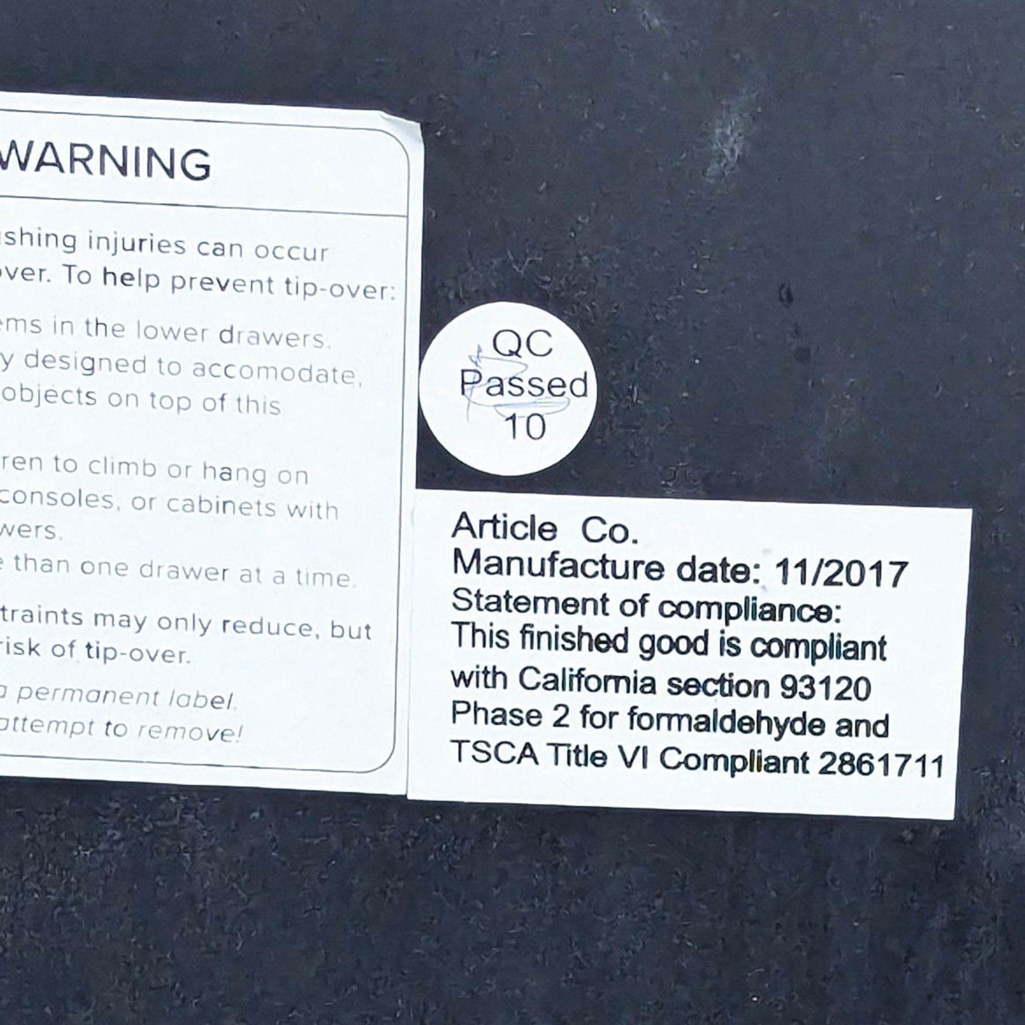 Article Bar Cabinet on Metal Base - Thumbnail 12