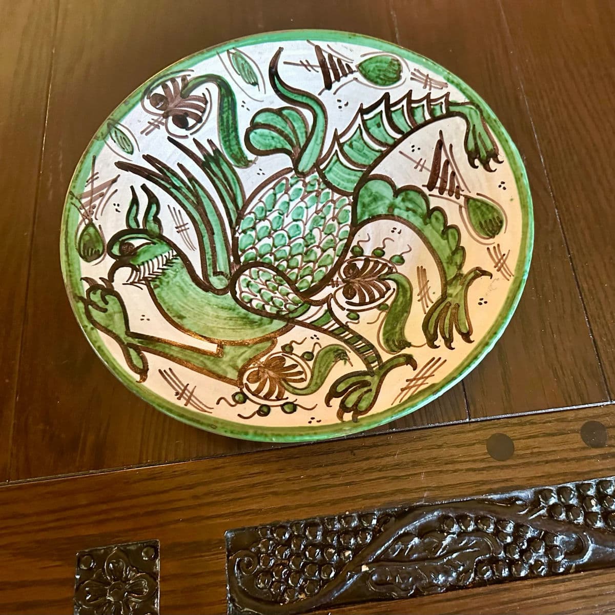 Domingo Punter Griffon Design 13” Ceramic Plate From Teruel in Aragon— Mid 20th Century - Thumbnail 9