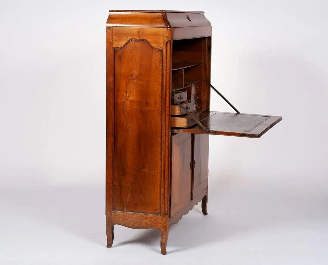 18th Century French Louis XVI Walnut Secrétaire à Abattant - Provenance Adolphus Busch and Brookings Heirs - Thumbnail 4