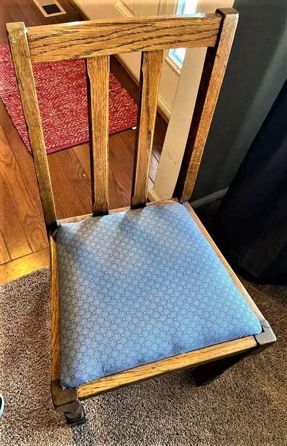 Scottish Arts & Crafts Quarter Sawn Oak Dining Chairs by F. H. Marshall - Set of 4 - Early 20th Century - Thumbnail 11