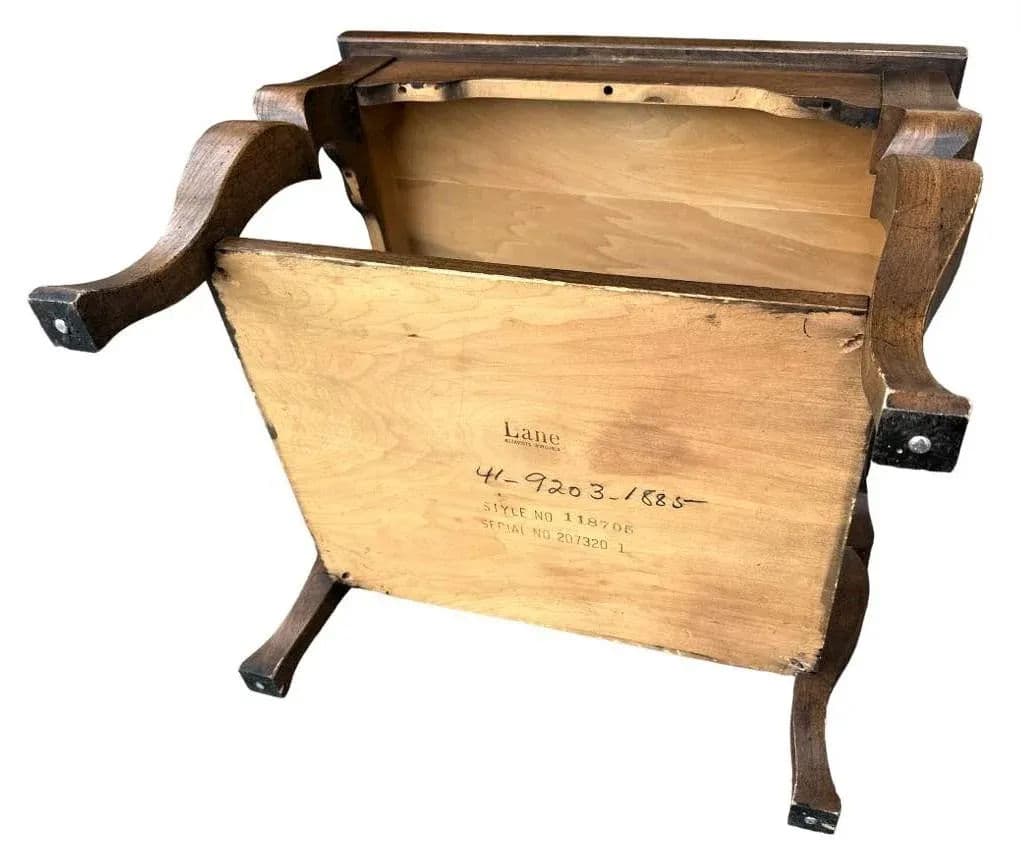 Altavista Lane Vintage Oak French Country Side Table - Late 20th Century - Thumbnail 6