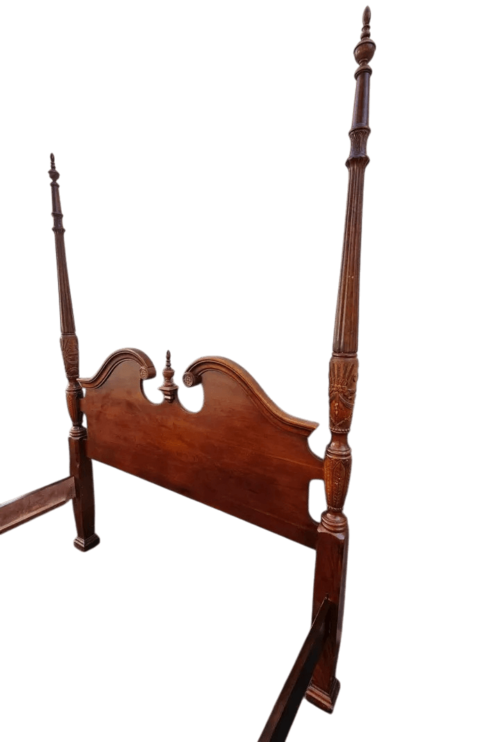 Drexel Heritage Four Poster Queen Size Rice Bed - Made in North Carolina Circa Late 20th Century - Thumbnail 3