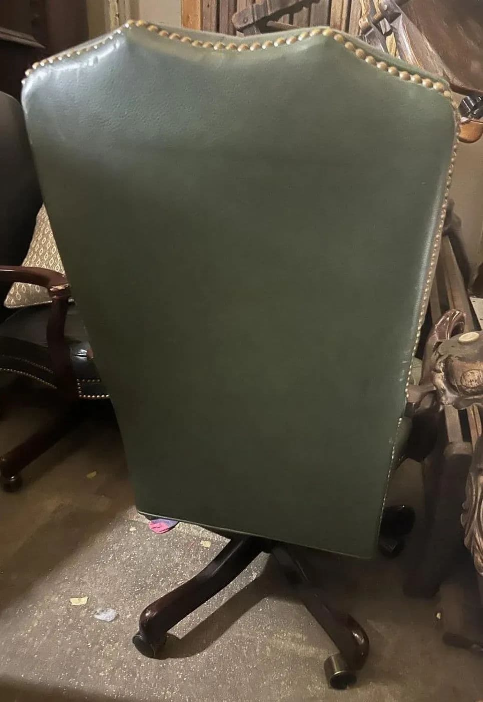 Early 21st Century Green Tufted Leather and Cherry Wood Executive Swivel Chair - Thumbnail 8