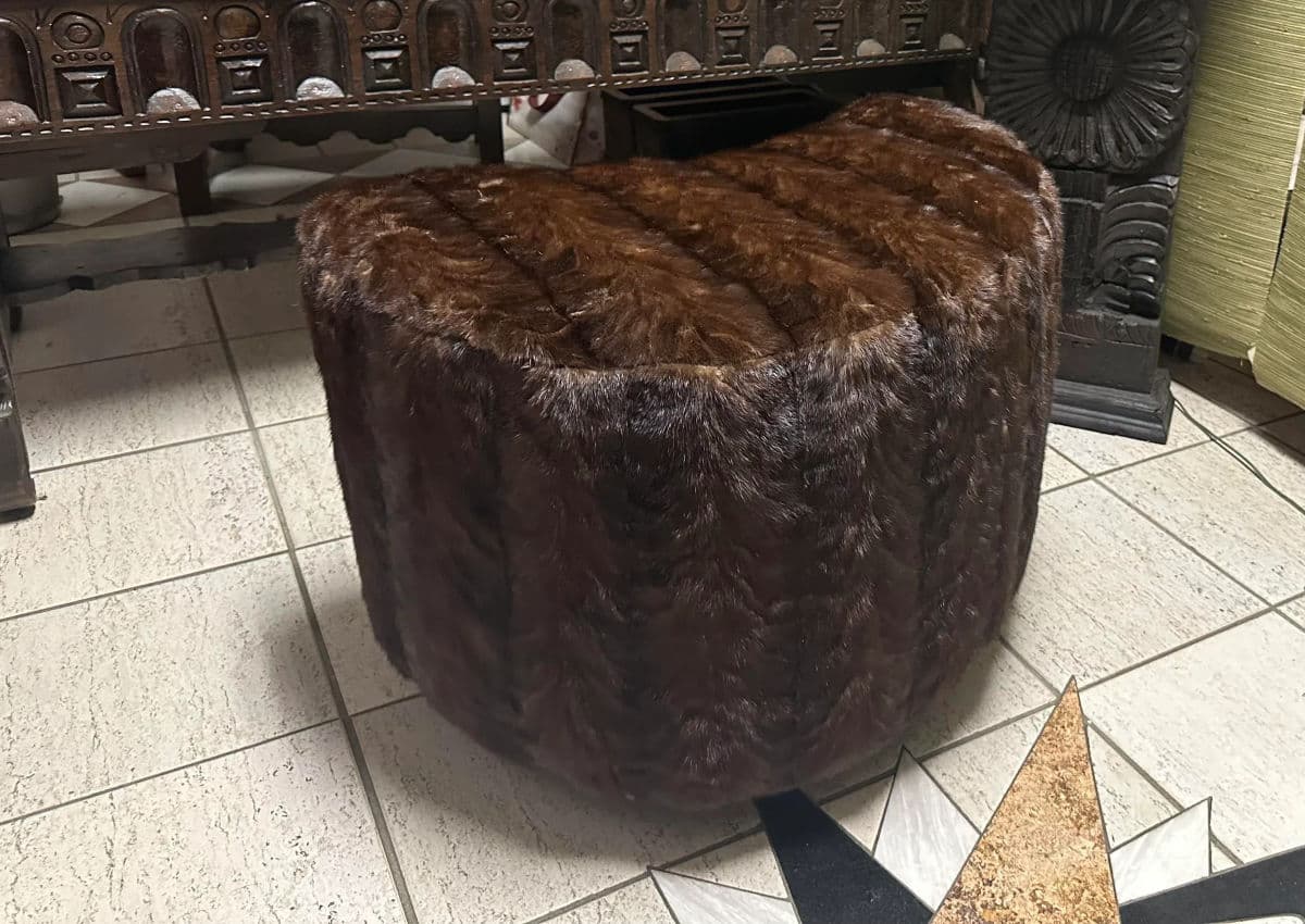 Vladimir Kagan Design Nautilus Ottoman Upholstered in Mink Fur - Thumbnail 6
