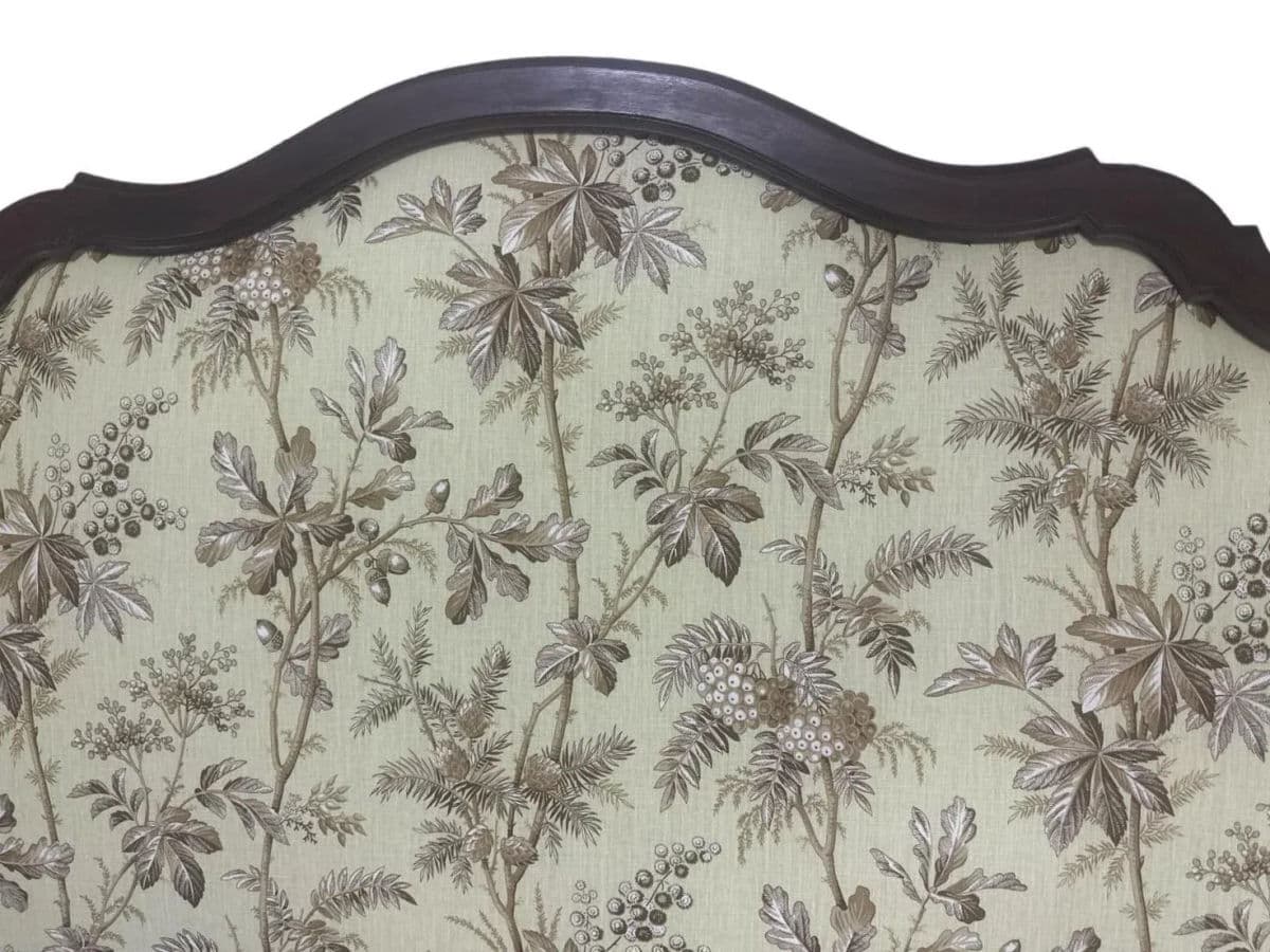 New Schumacher Chinoiserie ‘Brantwood Vine’ Linen Upholstery on Antique 19th Century Walnut Headboard - Thumbnail 4