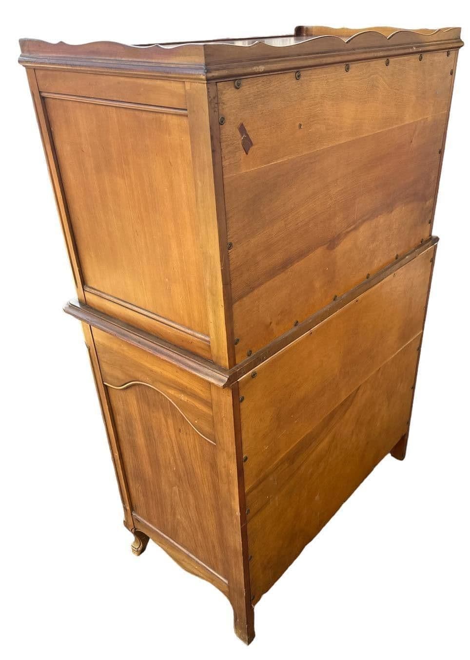 John Widdicomb Grand Rapids Walnut Gentleman's Chest - Louis XV Style - Vintage Mid 20th Century - Thumbnail 4
