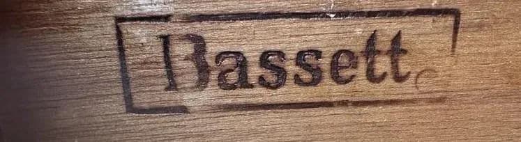 Mid 20th Century Russel Wright Style Solid Oak Bassett Credenza - Thumbnail 6