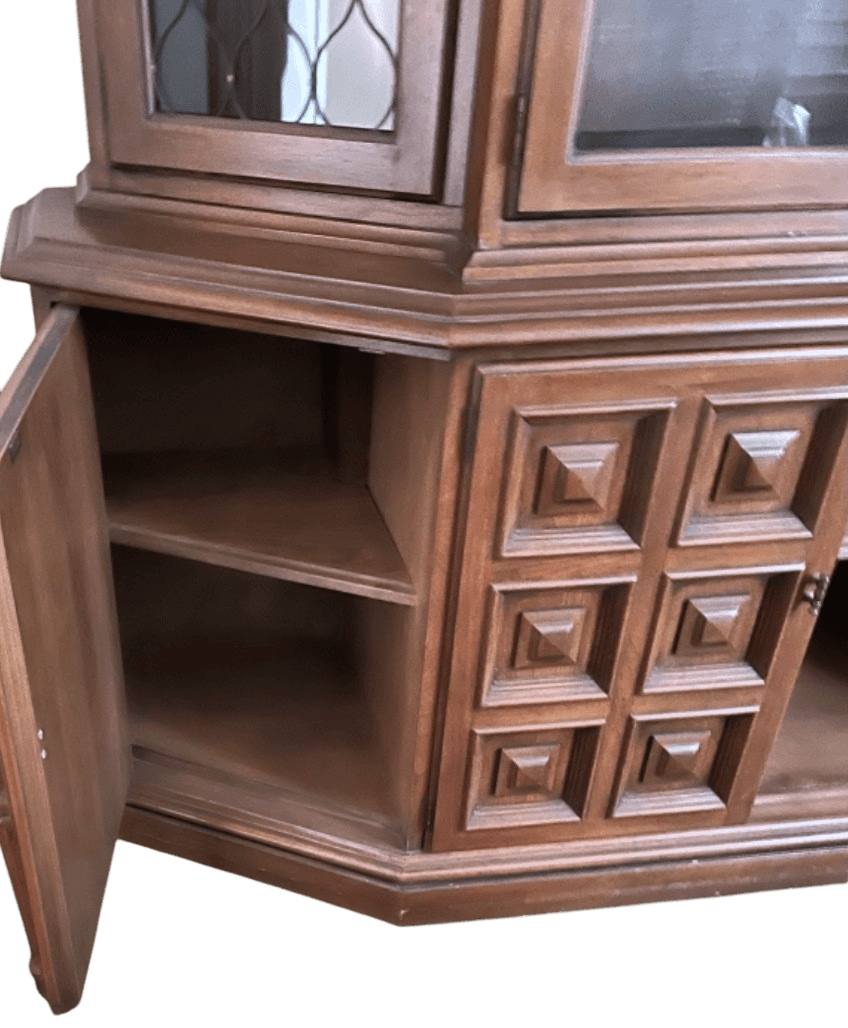 Drexel Esperanto Walnut Spanish Style Breakfront China Cabinet Made in 1967 - Thumbnail 4