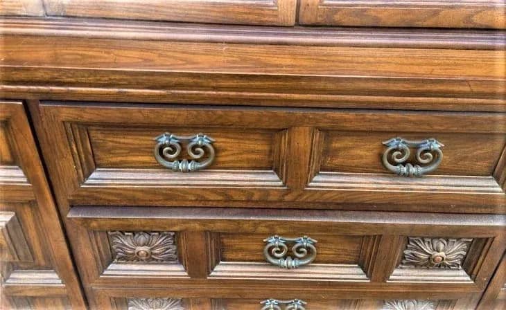 Vintage Breakfront Holman Manufacturing Large Spanish Revival Oak Standing China Cabinet - 1960s - Thumbnail 5