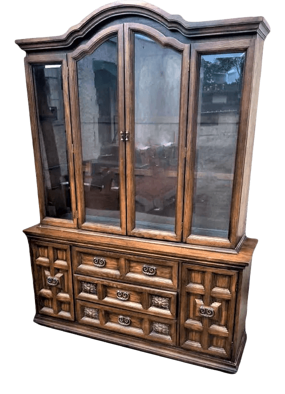 Vintage Breakfront Holman Manufacturing Large Spanish Revival Oak Standing China Cabinet - 1960s - Thumbnail 10