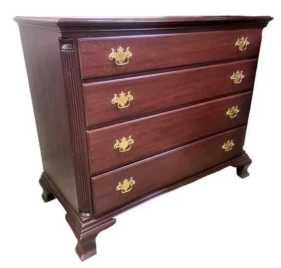 Kindel Grand Rapids Furniture Vintage Solid Mahogany Georgian Dresser - Late 20th Century - Thumbnail 10