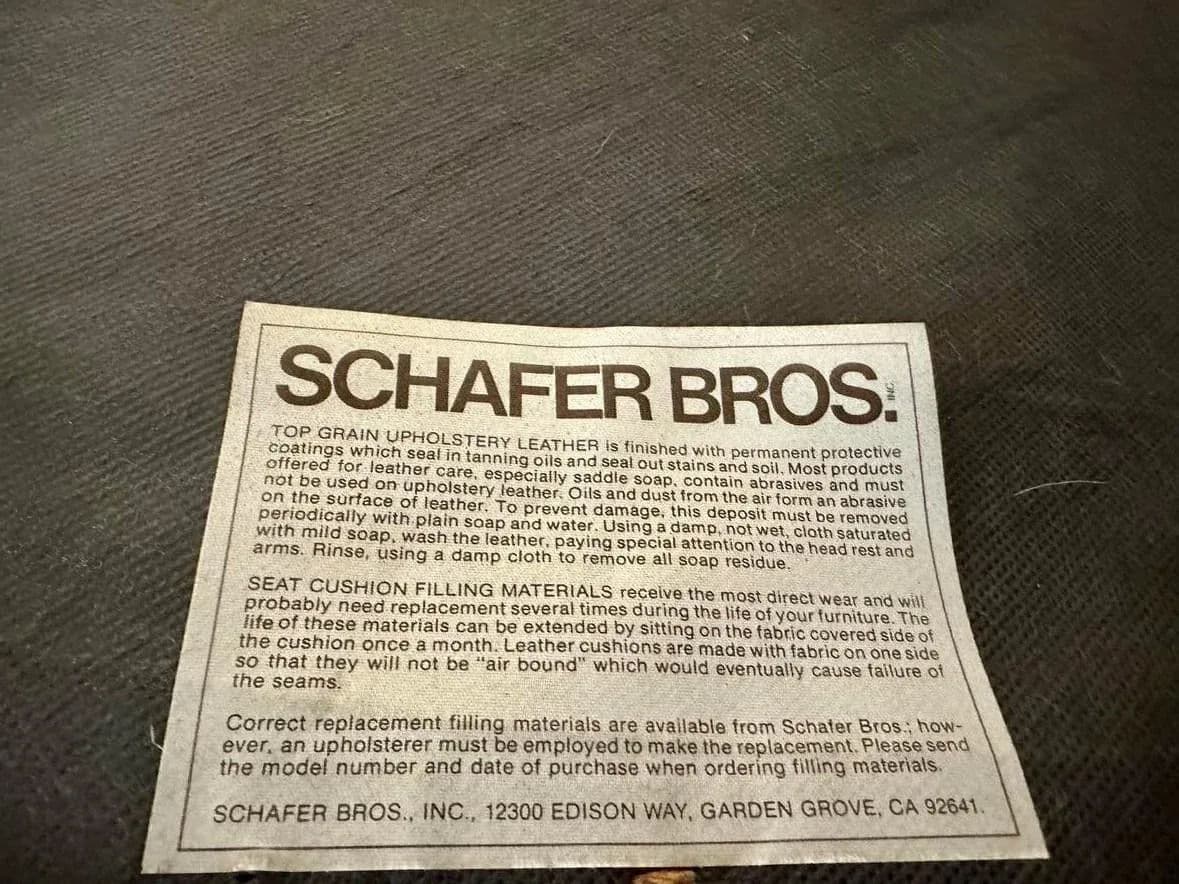 Schafer Brothers Vintage Chesterfield Style Tufted Leather Arm Chair - Mid 20th Century - Thumbnail 7