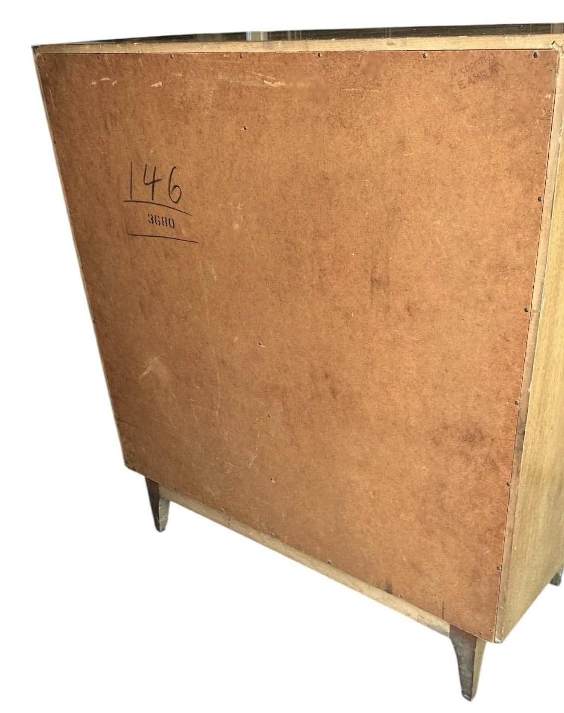 Bleached Mahogany American of Martinsville Fully Restored Chest of Drawers -Vintage 1950s - Thumbnail 6