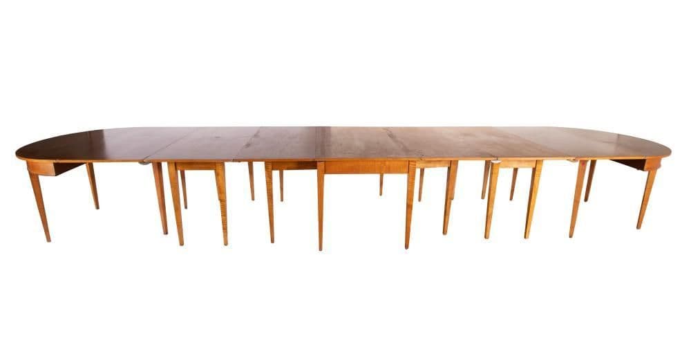 Monumental Quigley of Chicago Tiger Maple Banquet Table - Adjustable to 17.5' - French Directoire Style, Mid 20th Century - Thumbnail 3