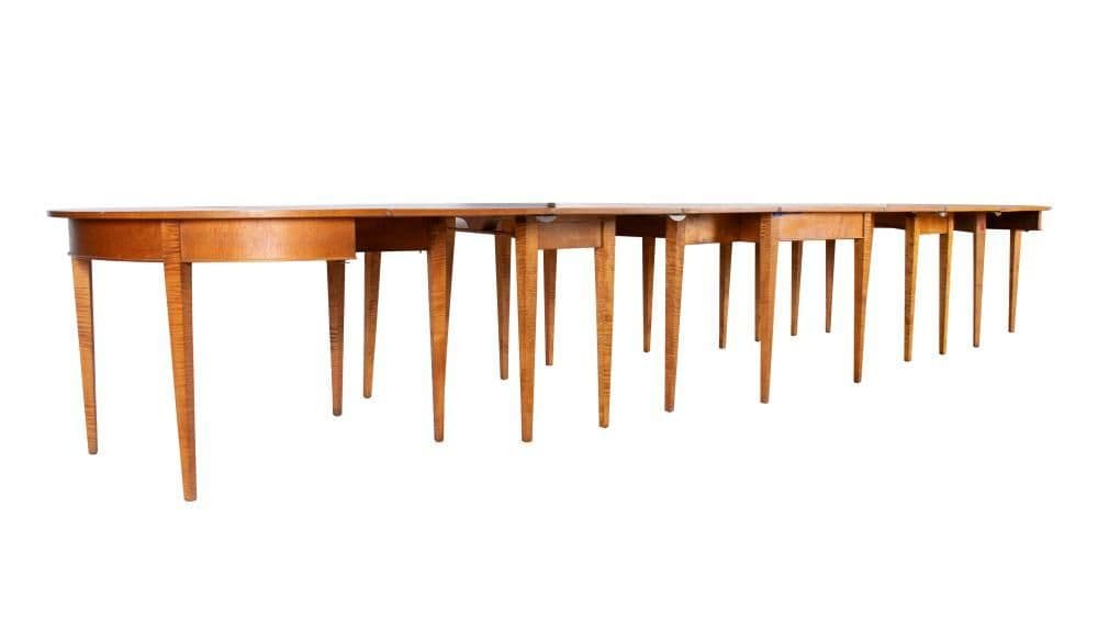 Monumental Quigley of Chicago Tiger Maple Banquet Table - Adjustable to 17.5' - French Directoire Style, Mid 20th Century - Thumbnail 6