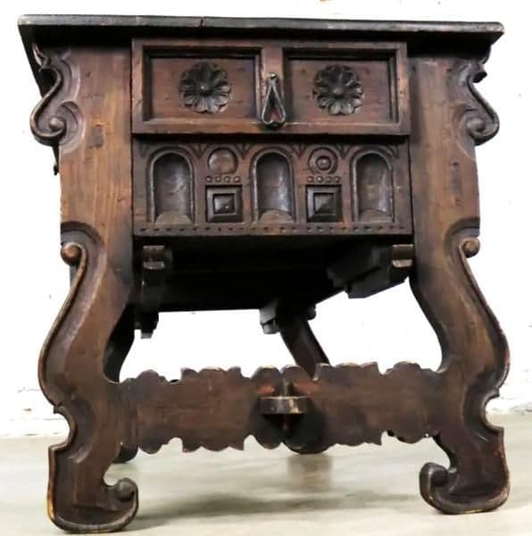 Heavily Carved Artes De México Internacionales Hacienda Style Desk - Vintage 1960s - Thumbnail 3