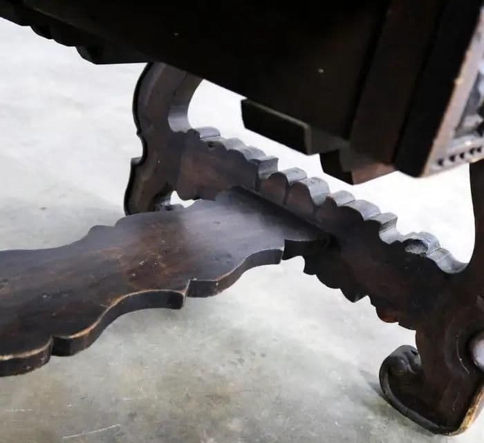 Heavily Carved Artes De México Internacionales Hacienda Style Desk - Vintage 1960s - Thumbnail 12