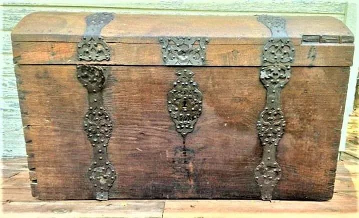 18th Century European Large Oak Immigrant Trunk - Signed and Dated 1793 - Thumbnail 10