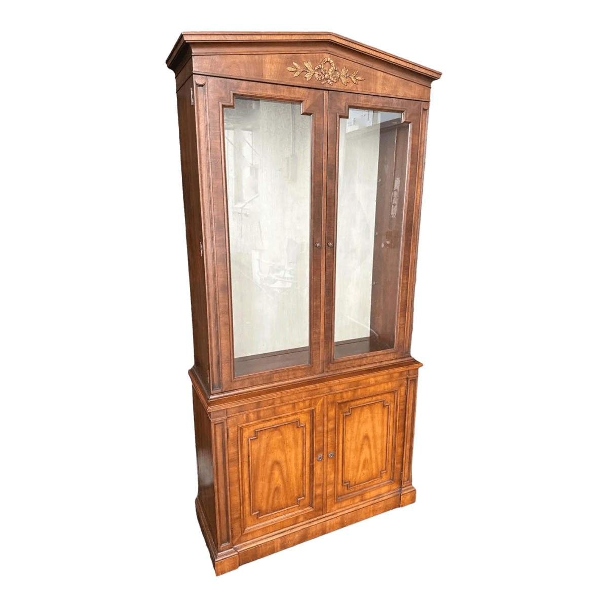 Kindel Grand Rapids 'Milano' Cherry Breakfront China Cabinet - Circa 1960 - Thumbnail 2