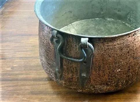 Large Antique Hammered Copper Cauldron With Hand Wrought Iron Handles - Thumbnail 7