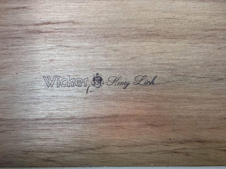 Henry Link Lexington Coastal Wicker Étagère 1980s - Newly Painted in Sage - Thumbnail 6