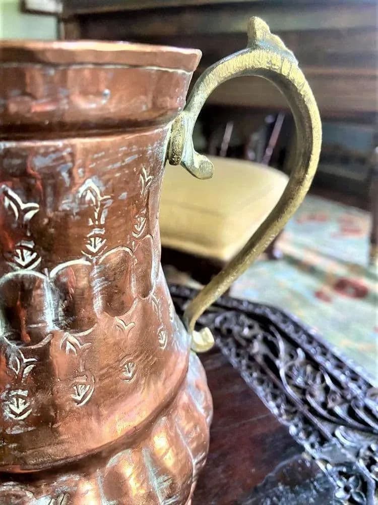 Middle Eastern Hammered & Incised Copper Pitcher - Made in Egypt Mid 20th Century - Thumbnail 3