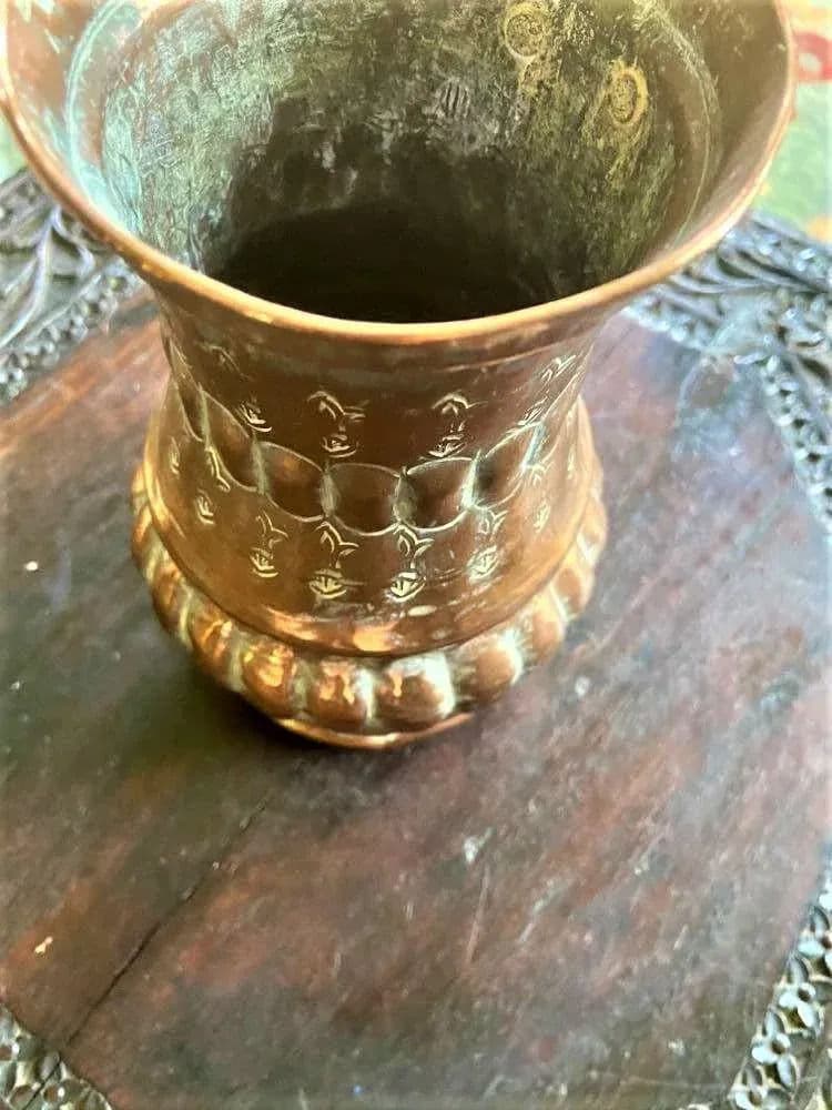 Middle Eastern Hammered & Incised Copper Pitcher - Made in Egypt Mid 20th Century - Thumbnail 6