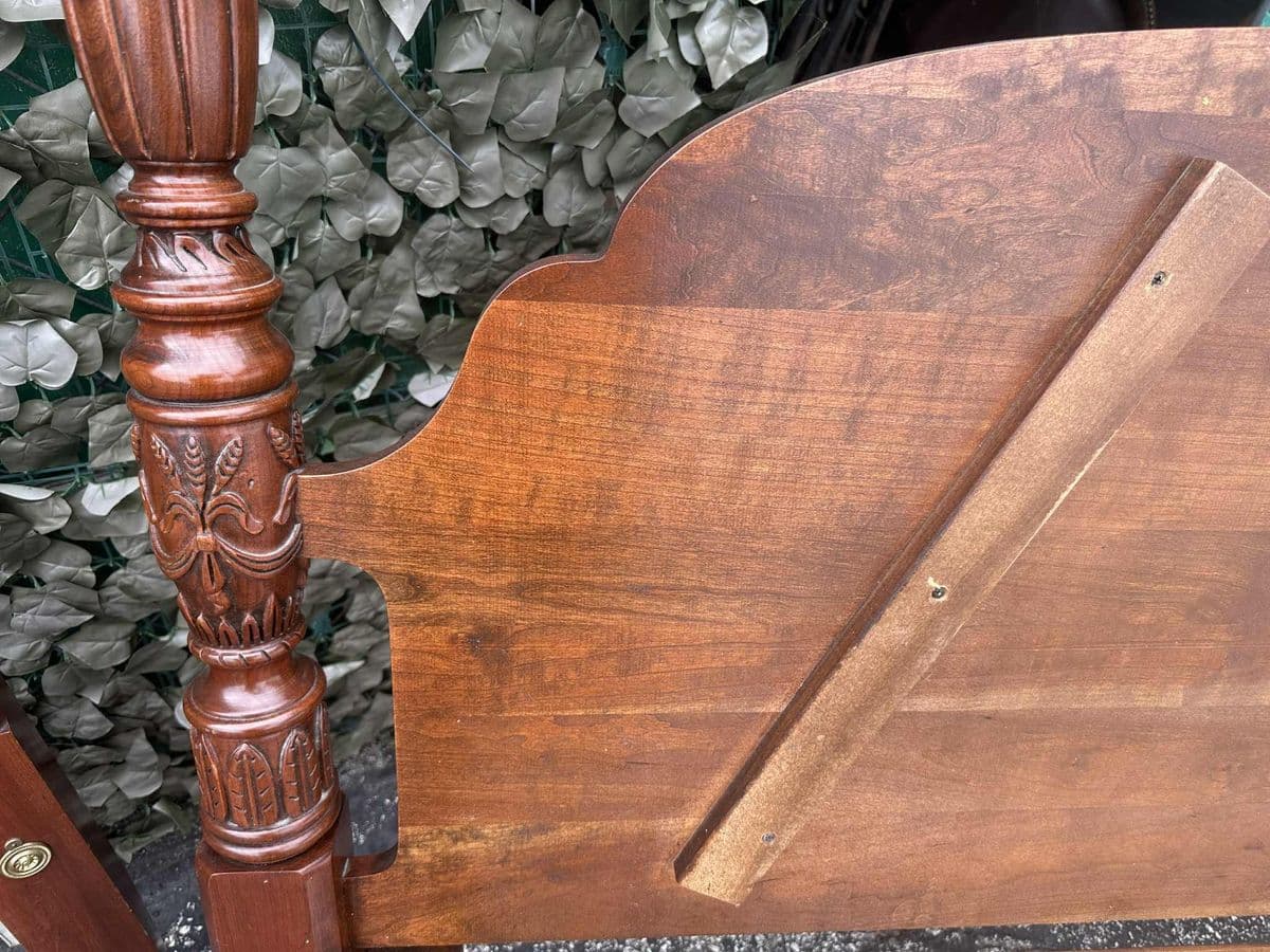 Queen Size Solid Cherry Wood Four Poster Rice Bed - Vintage Late 20th Century - Thumbnail 5