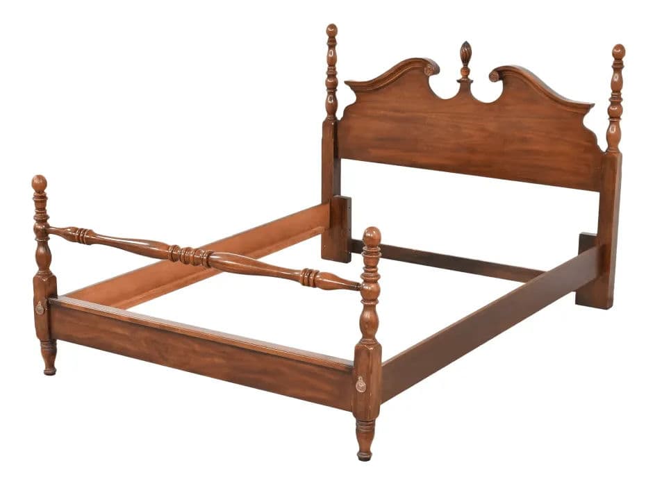 Cherry Wood Chippendale Four Poster Bed Made in North Carolina by American Drew - Vintage Late 20th Century - Thumbnail 4