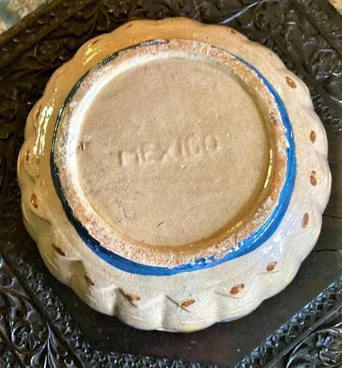 1950s Vintage Mexican Glazed Earthenware Serving Bowls - 4 Pieces - Thumbnail 10