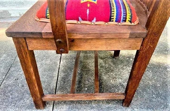 Antique in the Manner of Frank Lloyd Wright - Prairie Style Quarter Sawn Oak Arm Chair With Hand Woven Oaxaca Tapestry Seat - Early 20th Century - Thumbnail 7