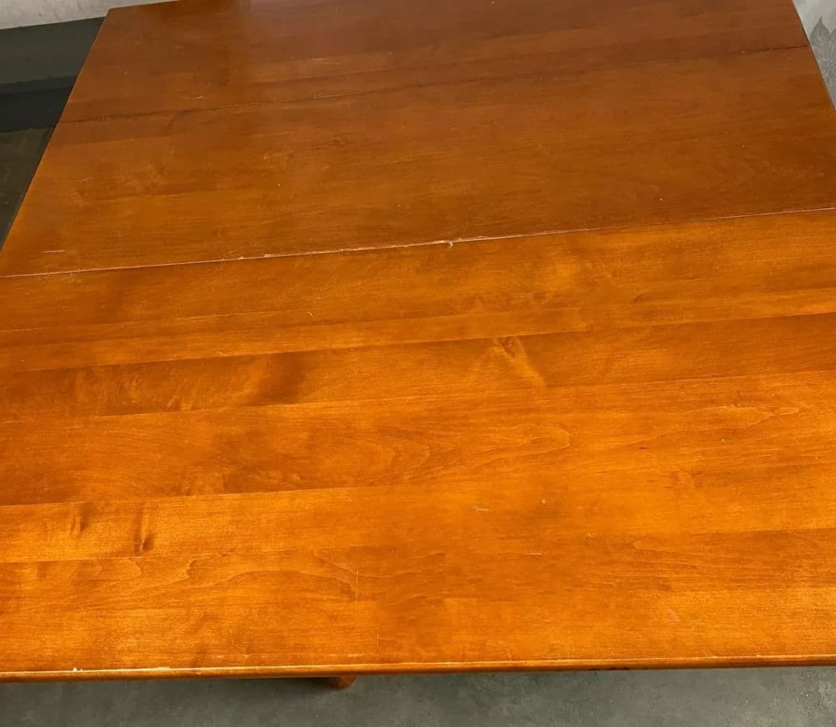 Betty Draper 'Mad Men' Maple Breakfast Table by Willett Furniture - Mid 20th Century - Thumbnail 9