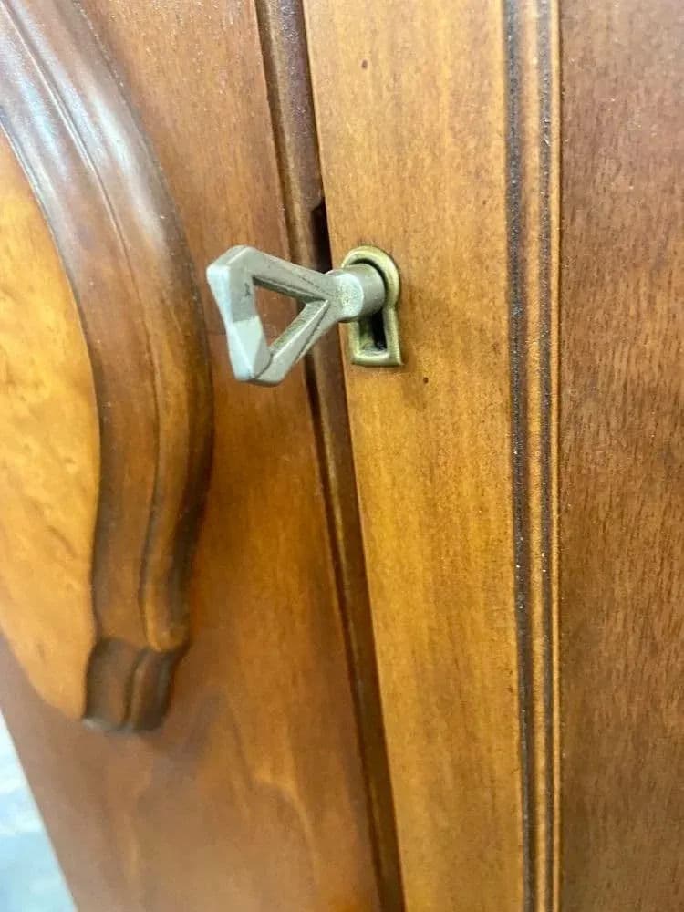 Early 20th Century Antique Spanish Revival Walnut and Burlwood China Cabinet - Thumbnail 6