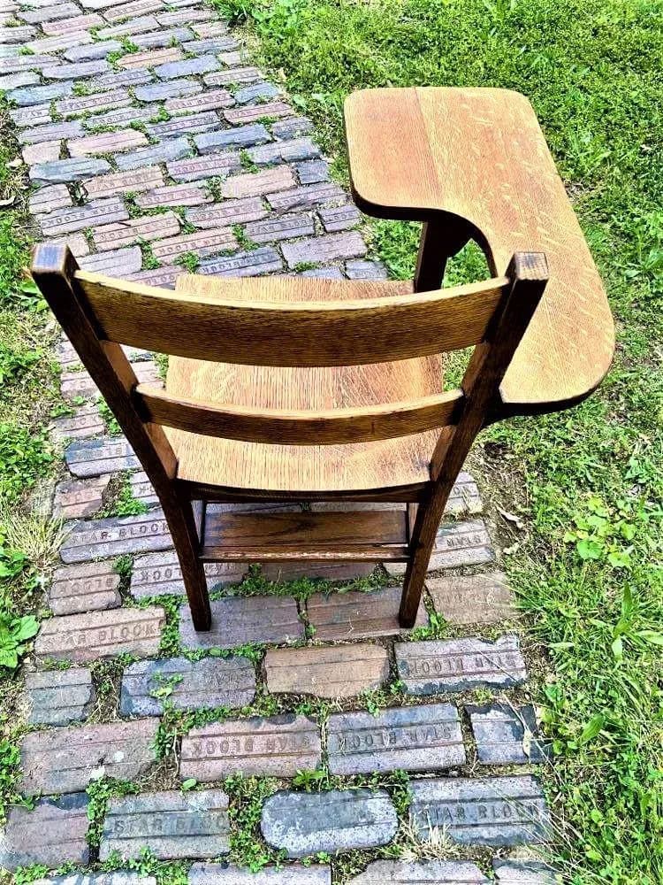 1910 Arts & Crafts Antique Quarter Sawn Oak Chair With Student Writing Surface - Thumbnail 4