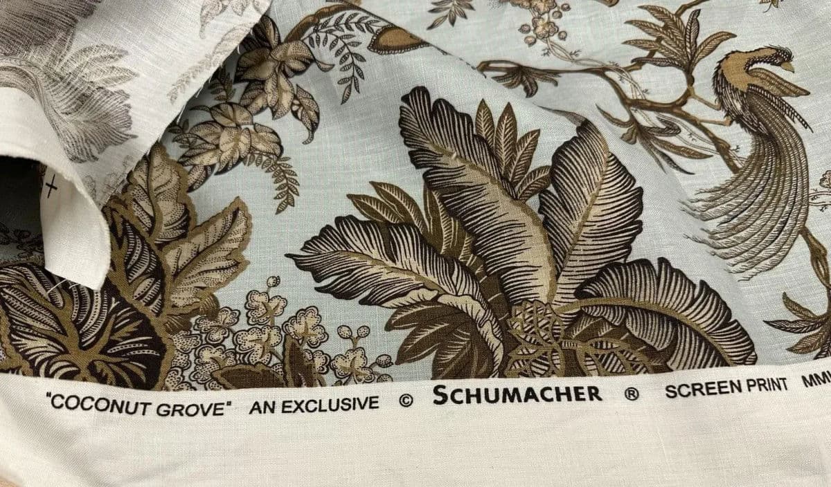 Pair of Vintage Bernhardt Rattan Chairs With New Schumacher Linen ‘Coconut Grove’ Seat Upholstery - Thumbnail 5