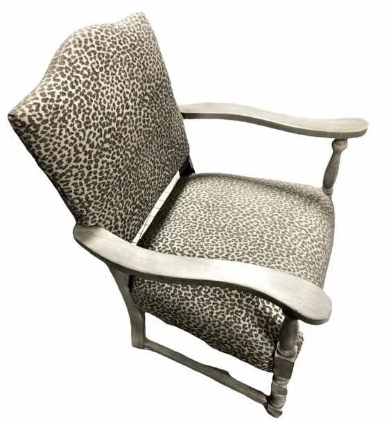 Early 20th Century Spanish Revival Armchair With Textured Kravet Upholstery - Thumbnail 4