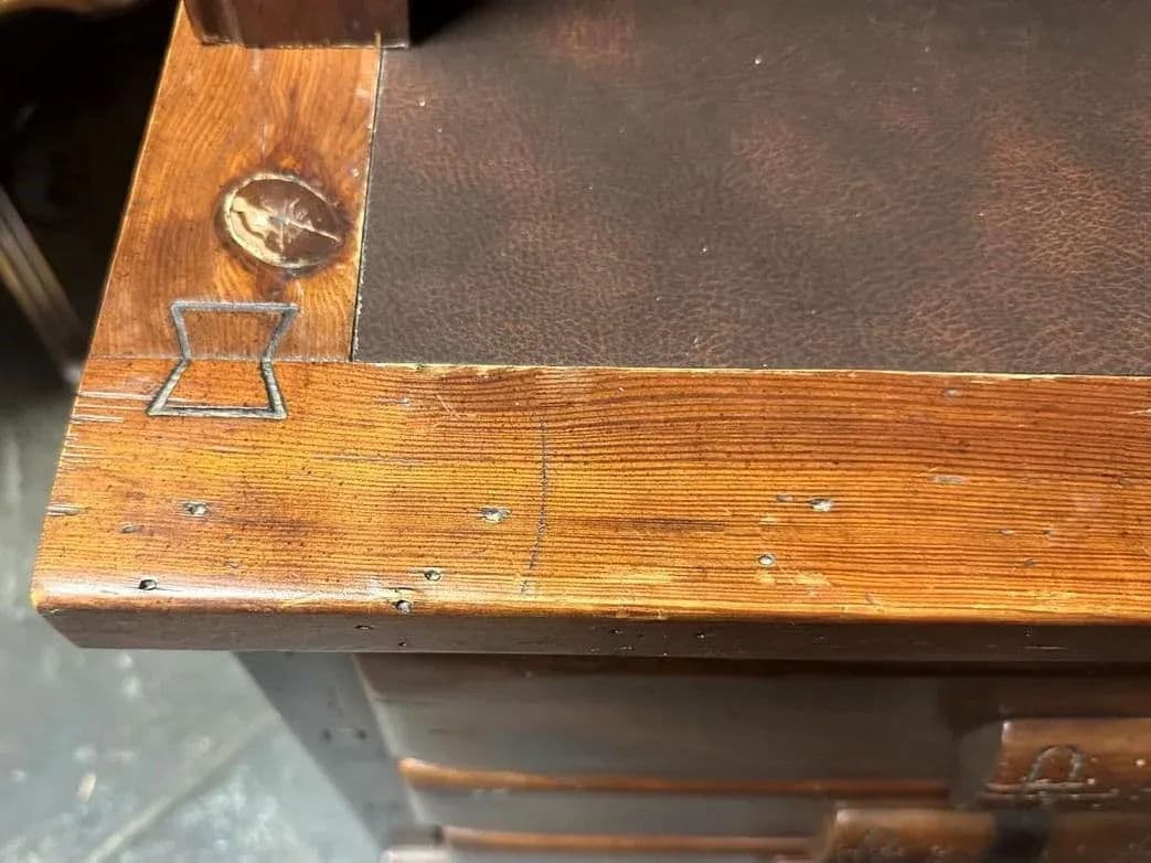 Henry Link Vintage Link Taylor ‘Rawhide’ Series Chest and Hutch - Made in North Carolina in 1976 - Thumbnail 11