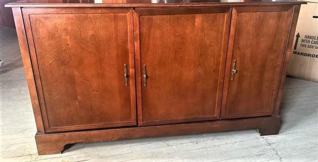 Late 20th Century Cherry Wood 72" Georgian Credenza 'Made Expressly for the Ritz-Carlton Hotel' - Thumbnail 5