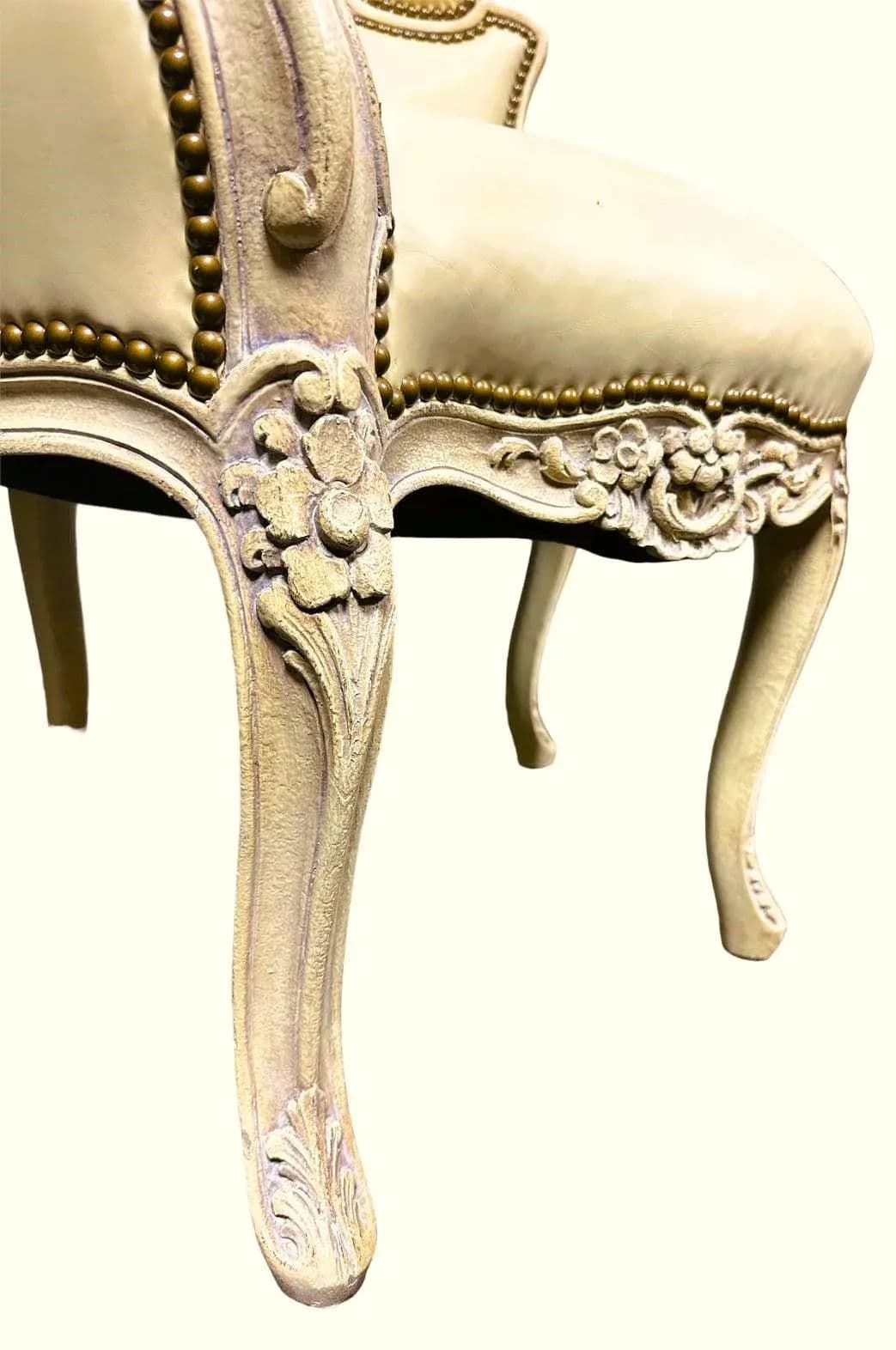 Louis XV French Leather and Painted Carved Wood Corner Chair - Vintage Early 21st Century - Thumbnail 5