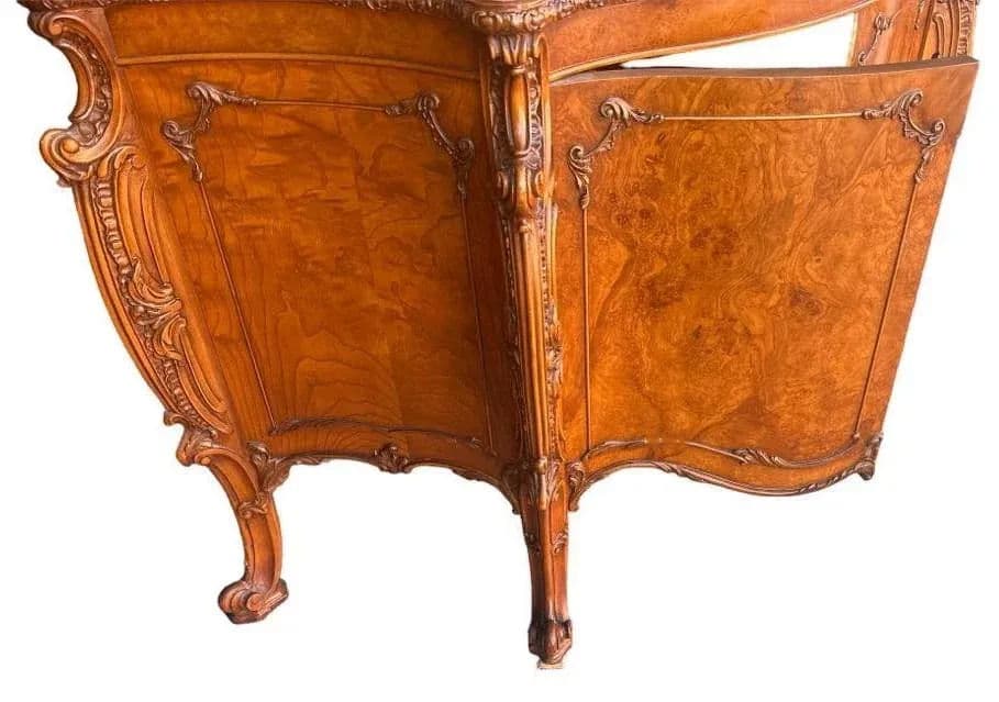 Romweber Louis XV Breakfront China Cabinet in Amber Burlwood - Vintage 1950s - Thumbnail 4