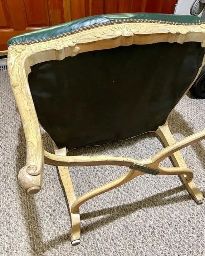 Vintage French Louis XV Fauteuils With Leather Upholstery and Distressed Finish - Late 20th Century - Thumbnail 10