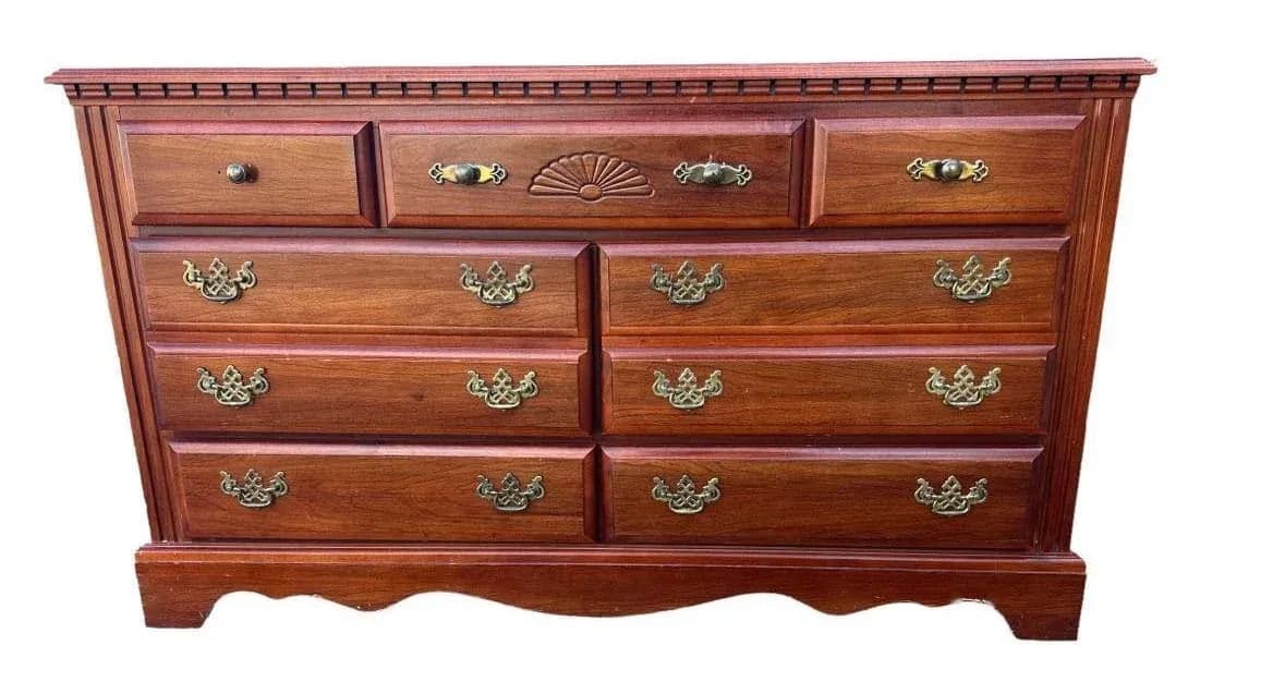 Broyhill Cherry Wood Georgian Dresser With Mirror Made in North Carolina - Thumbnail 3