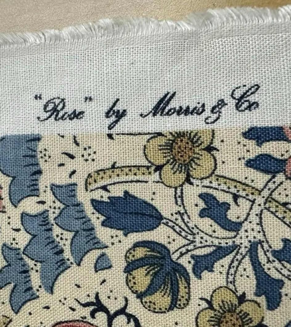 19th Century English Oak Bishop’s Throne Reupholstered With Leather and William Morris ‘Rose’ Linen - Thumbnail 9