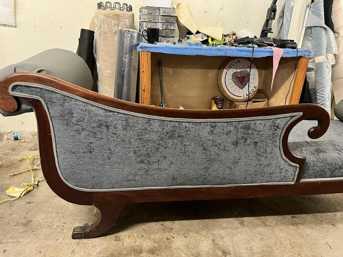 ‘Empress Carlota’ Mahogany Empire Chaise - Circa 1860s - Reupholstered With New Otomi Hand Embroidery and Leather - Thumbnail 10