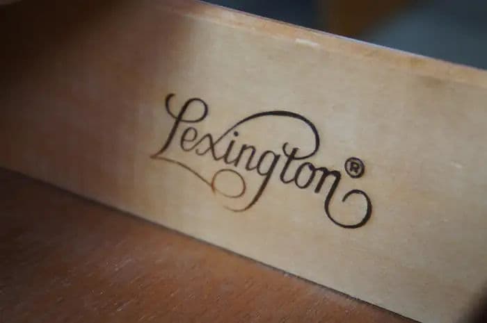 1980s Lexington Furniture Vintage Cherry Wood Goddard Block Front Chest of Drawers Nightstand or Side Table - 1980s - Thumbnail 7