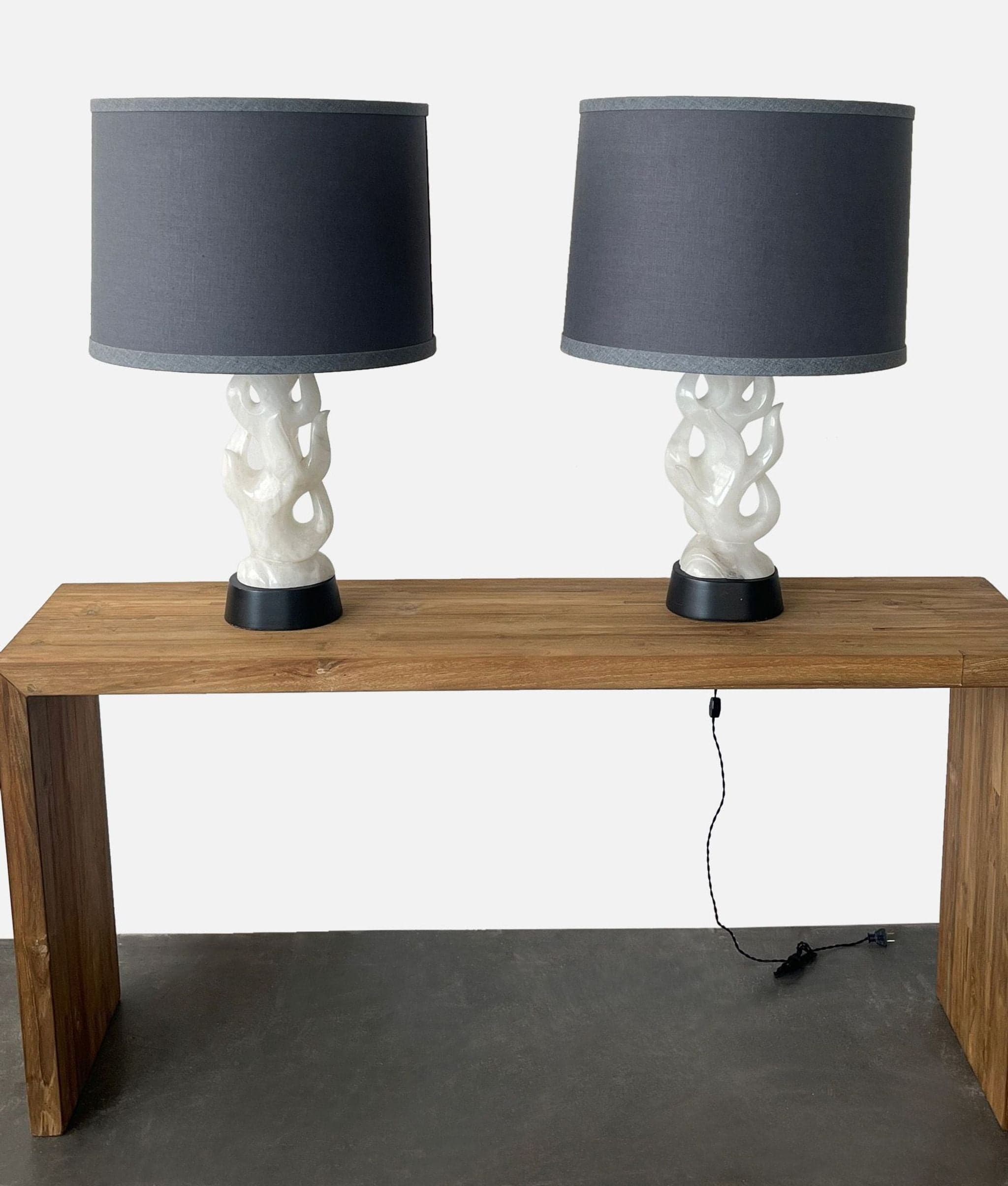 Maurizio Tempestini Mid-Century Alabaster Sculpted Flame Lamps - Pair - Image 1