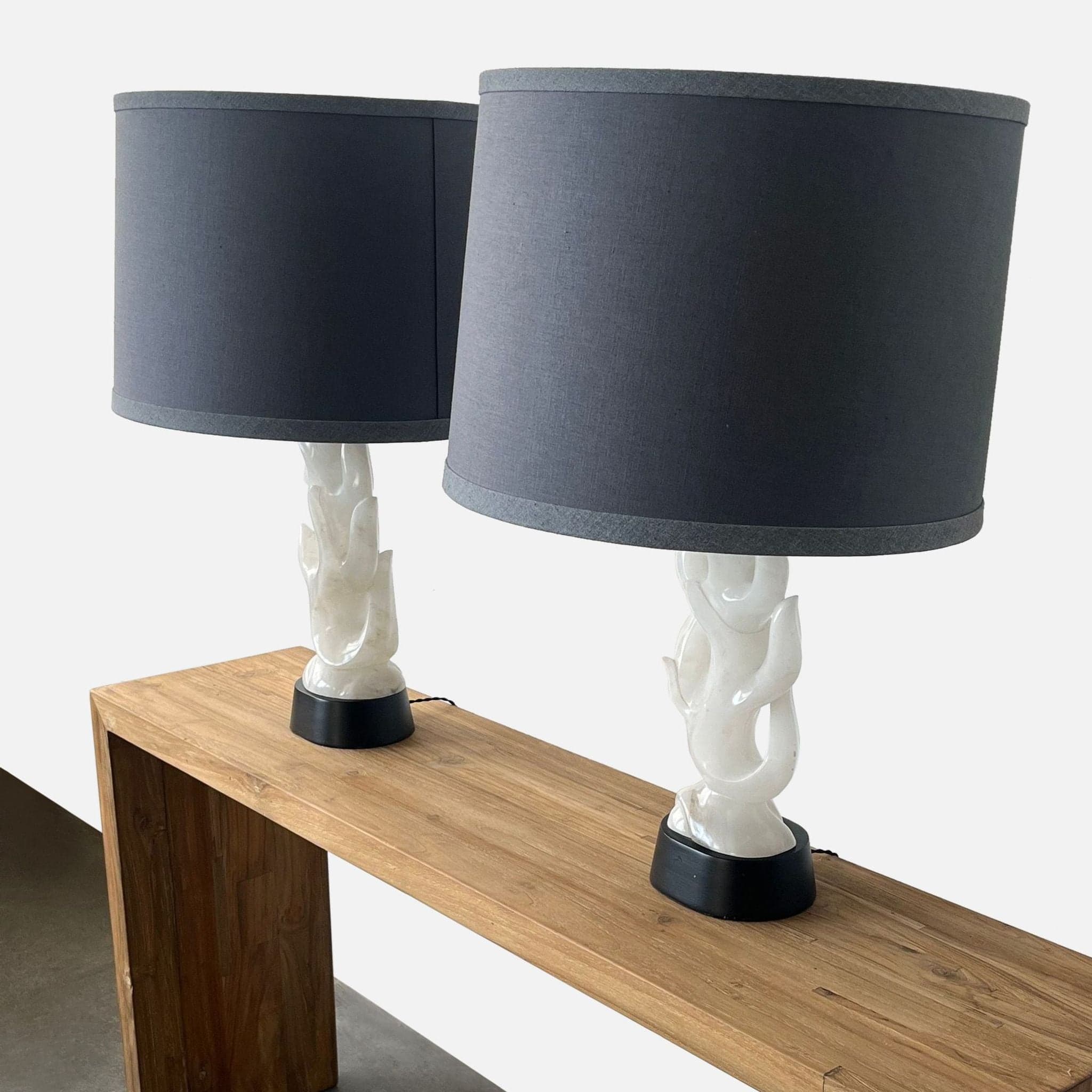 Maurizio Tempestini Mid-Century Alabaster Sculpted Flame Lamps - Pair - Thumbnail 2